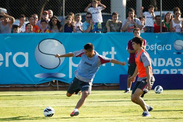 Guardado tuvo participación en el entrenamiento vespertino del Valencia l CORTESIA