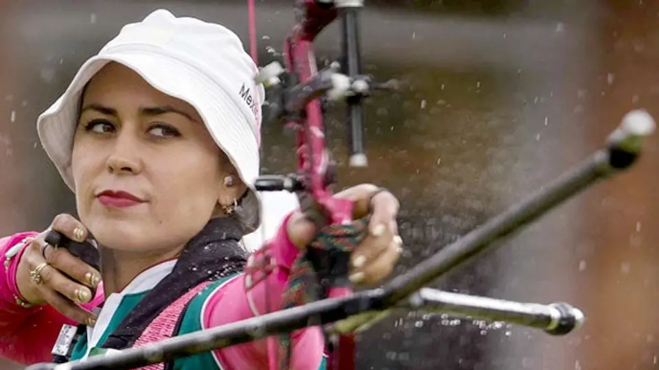 Aída Román, a Octavos de Final de Tiro con Arco femenil