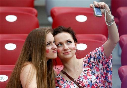 LAs chicas deslumbraron a los aficionados por su belleza l AP