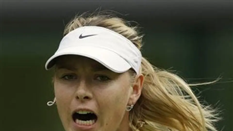 Sharapova inicia con triunfo su participación en Wimbledon