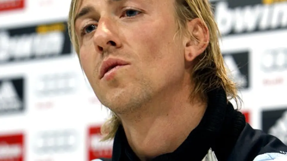 Guti se retira del futbol profesional
