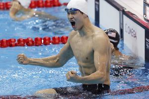 Sun Yang impone récord olímpico en 400m libre