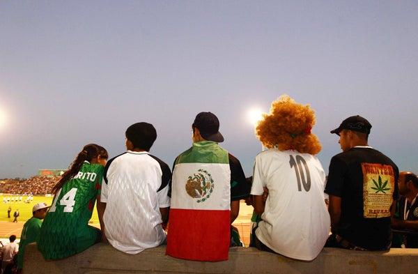 La afición en Cd. Juárez rebasa la seguridad del Tricolor