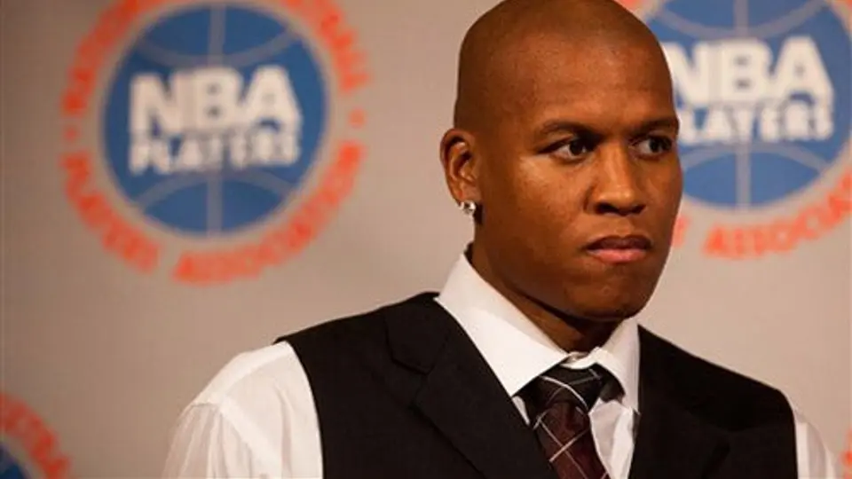 Rompen pláticas jugadores con dueños de NBA
