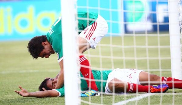 Gómez cayó con una herida en la cabeza. FOTO: BERNARDO MALDONADO