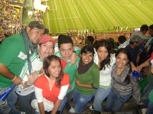 ¡Hagamos todo por la medalla! les deseo el mejor de los éxitos, y ganen o pierdan estamos con ustedes! Luis Fernando Hernández