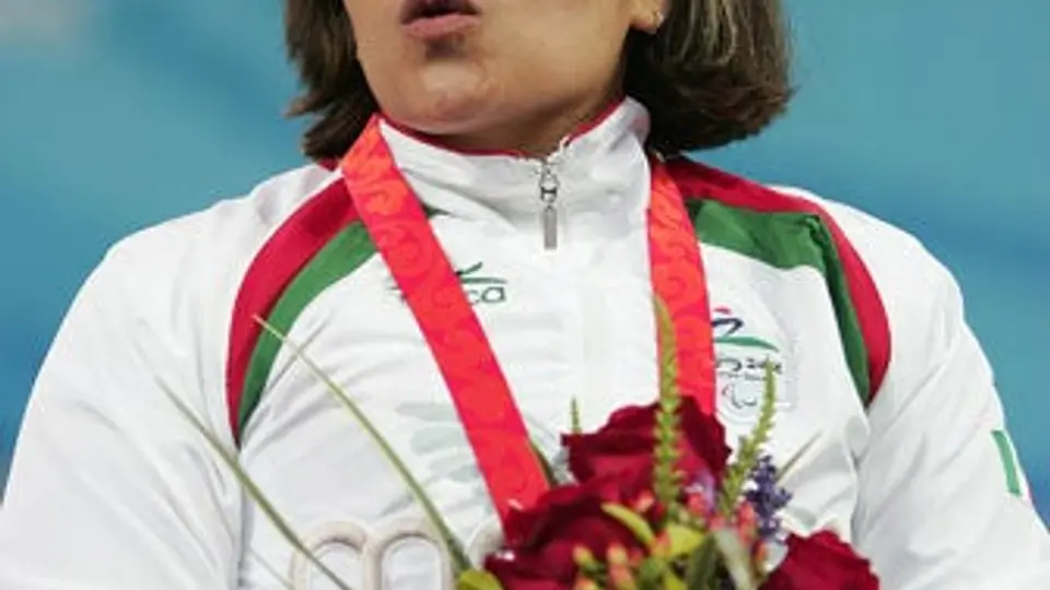Amalia Pérez da primer Oro a México