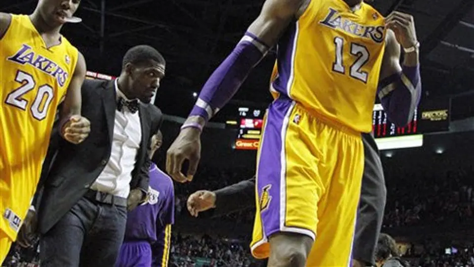Lakers suman su segunda derrota en fila