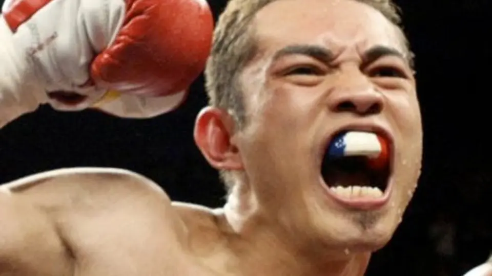 Donaire vence a Nishioka y retiene sus títulos