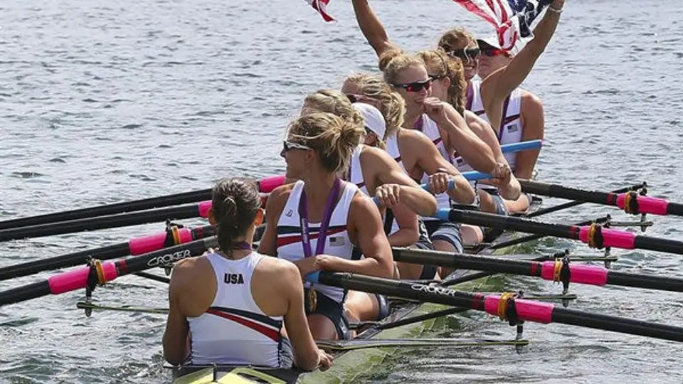 EU gana Oro en Remo de 8 femenil