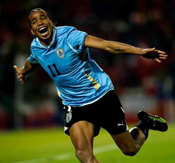 Pereira adelantó a la selección charrúa: FOTO: CÉSAR VICUÑA