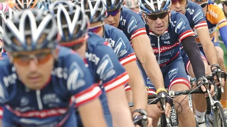 "Nos usaban como conejillos de indias": Ex compañeros de Armstrong