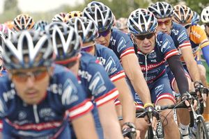 "Nos usaban como conejillos de indias": Ex compañeros de Armstrong