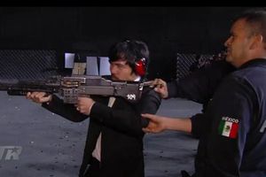 Pacquiao práctica tiro con la Policía Federal