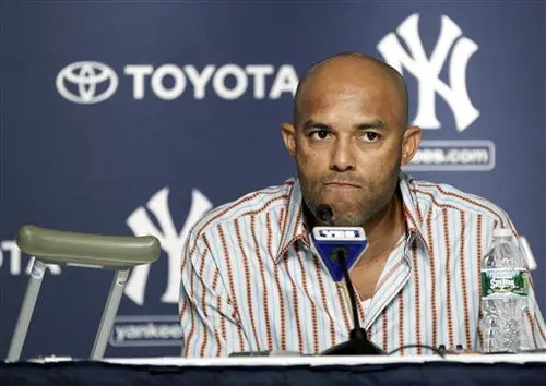 Mariano Rivera está apto para operarse la rodilla