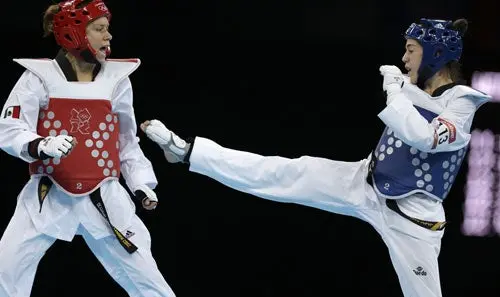 Alegría avanza a los Cuartos en Taekwondo