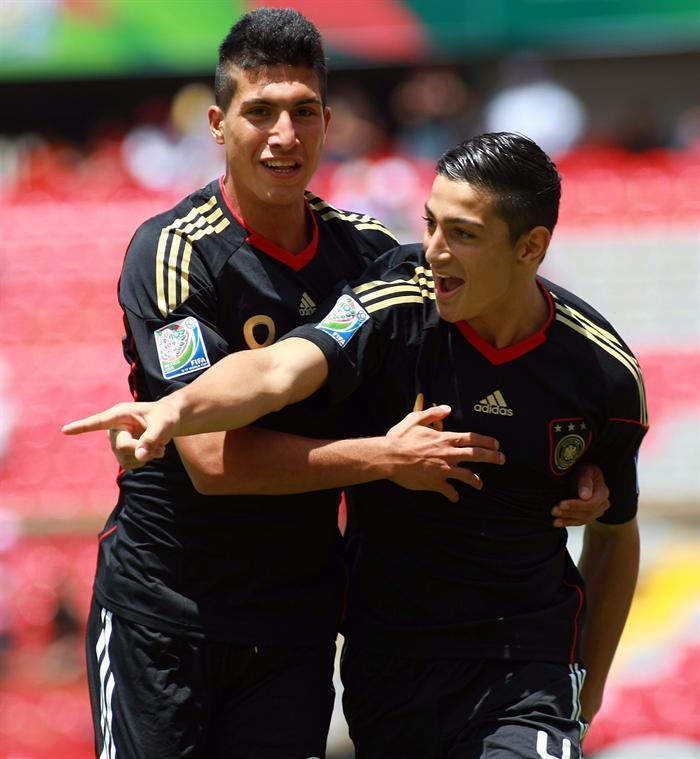 Koray Guenter celebra el gol teutón. FOTO: EFE