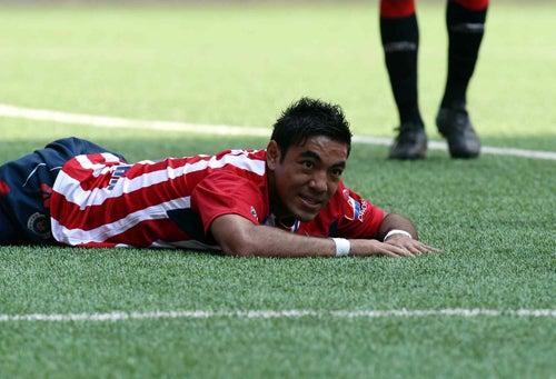Chivas logra el empate en el Clásico