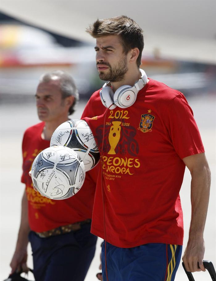 Los campeones de Europa arribaron a España por la tarde l EFE