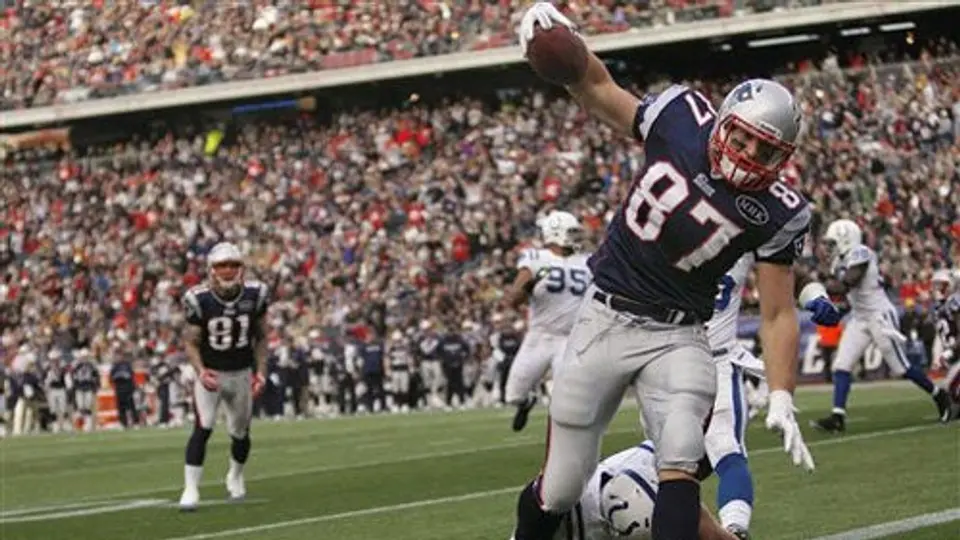 Pats vencen 31-24 a Potros con un gran Gronkowski