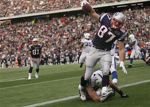 Pats vencen 31-24 a Potros con un gran Gronkowski