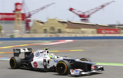 Checo largará 15º en Valencia
