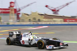 Checo largará 15º en Valencia