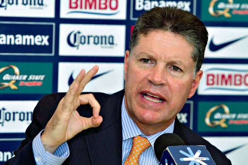 Ricardo Peláez presenta a Miguel Herrera y Chucho Ramírez, como DT y Director de Fuerzas Básicas, respectivamente. FOTO:MEXSPORT