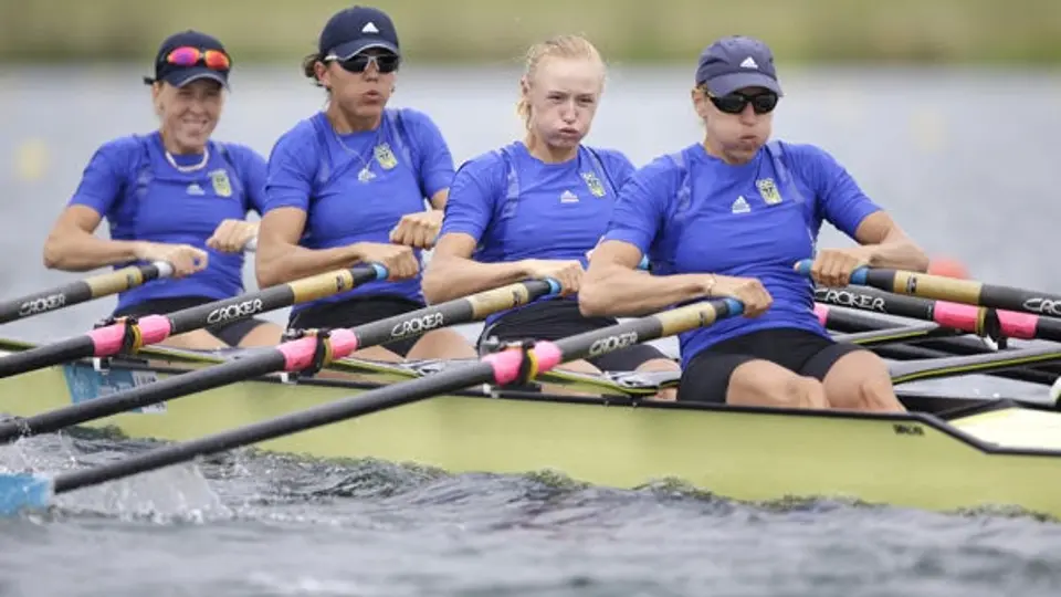 Ucrania suma Oro en remo cuádruple
