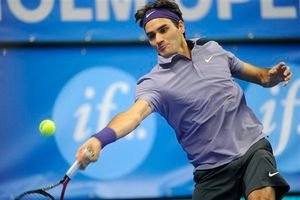Federer vence a Dent en el partido 900 de su carrera