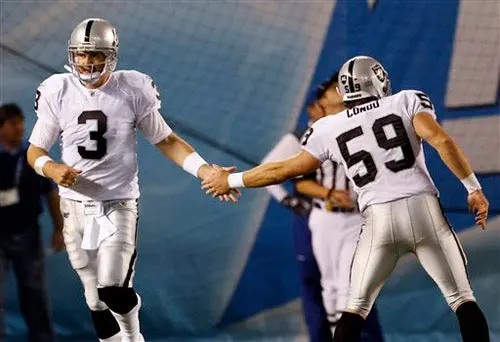 Los Raiders vuelven al triunfo; vencen 24-17 a Cargadores