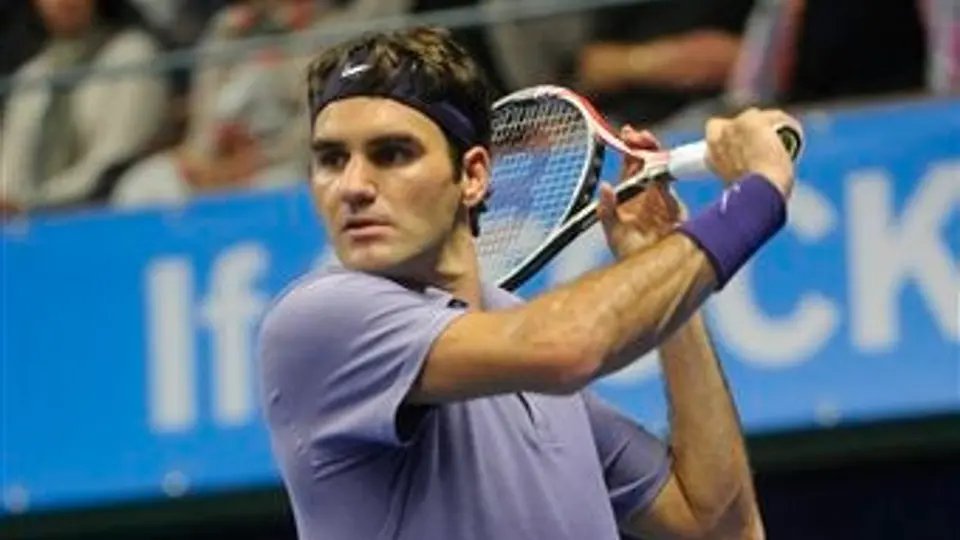 Federer gana en Estocolmo e iguala marca de Sampras
