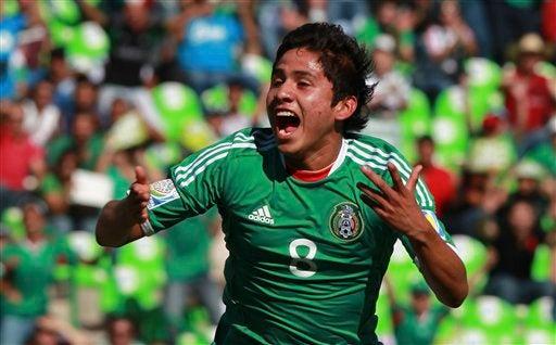 Julio Gomez celebra el gol de México al minuto 3. FOTO: AP