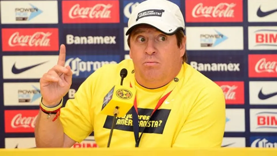 Herrera seguirá siendo DT del América un año más
