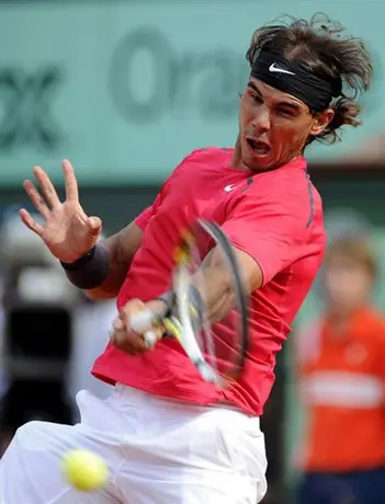 Nadal supera a Schwank y sigue en Roland Garros