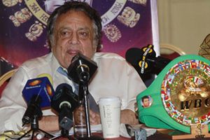 Sulaimán afirma que Muhhamad Ali podría venir a México
