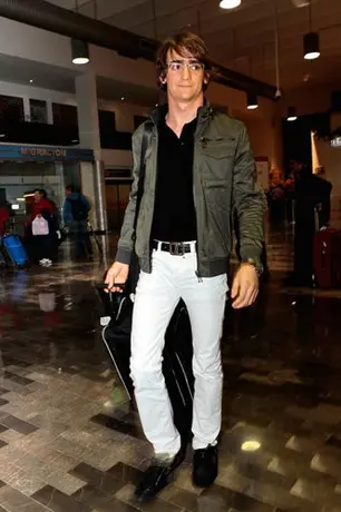 Esteban Gutiérrez llega a México para apoyar a su hermano