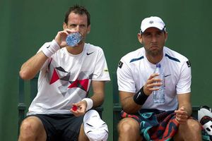 Cae Santiago González en dobles de Wimbledon