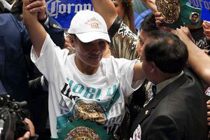 Mariana Juárez defiende con éxito su título Gallo