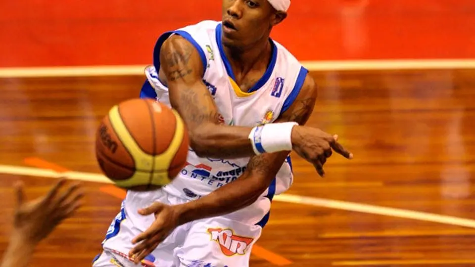 Mikey Mitchell es padre por segunda vez