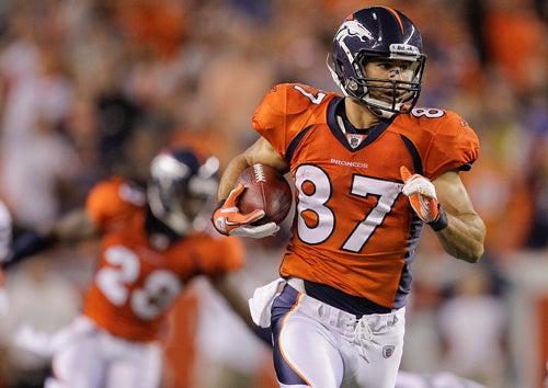 Eric Decker será en encargado de recibir los pases de Manning | AP