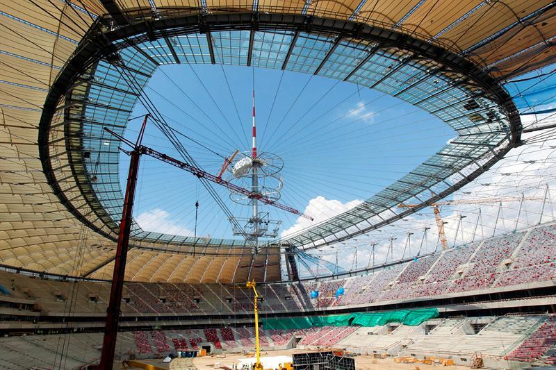 El estadio que está ubicado en Varsovia, Polonia será la sede inaugural de la Euro 2012. FOTO: AP
