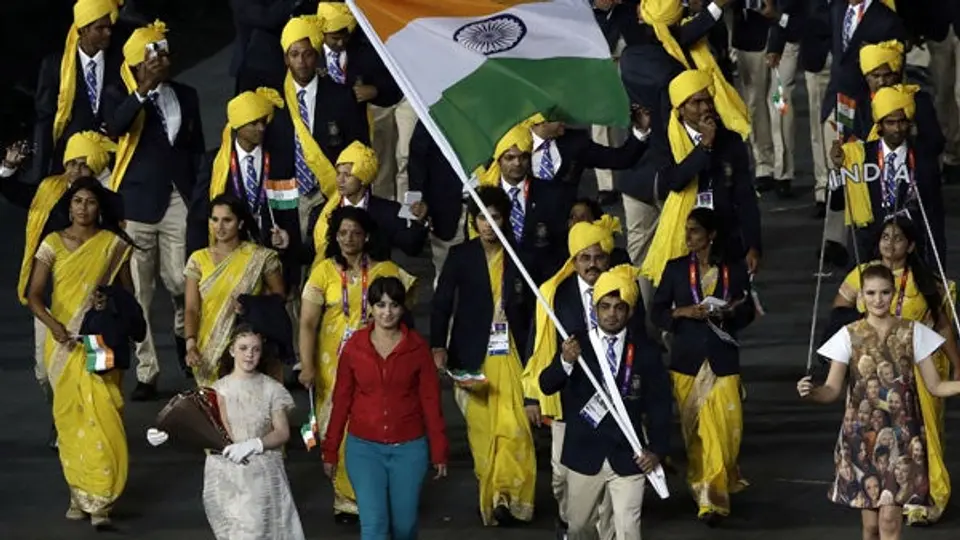 Mujer se coló entre delegación de la India en inauguración de JO