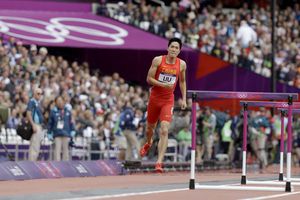 Televisión china se disculpas luego de confundir lesión de Liu Xiang