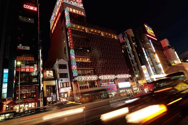 Día tres en Nagoya, las calles de la ciudad magnifican su belleza con la iluminación nocturna. FOTO: DANIEL GÁMEZ