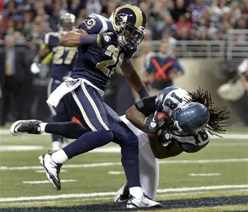 Seattle derrota a San Luis 24-7