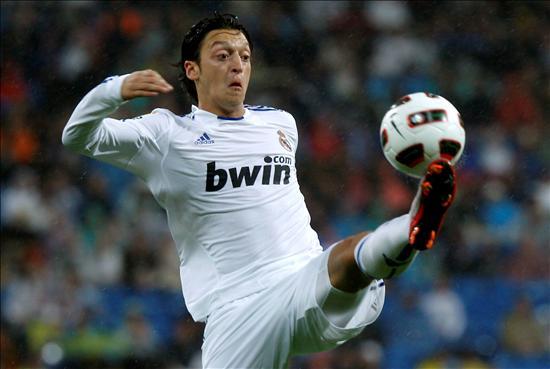 Real Madrid se impone con goleada al Deportivo