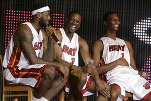 LeBron, Wade y Bosh van por los Lakers