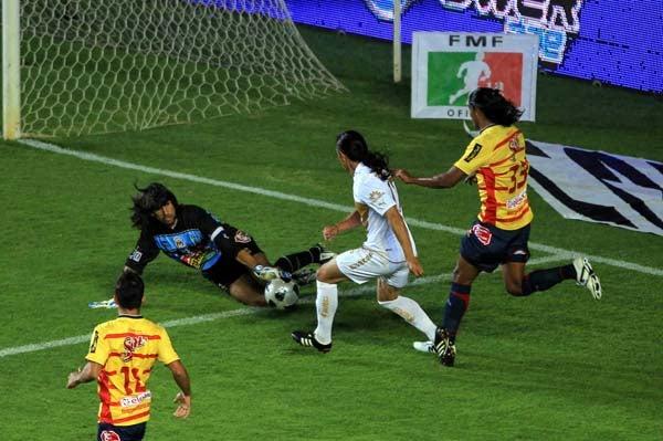 Palencia dio la primera llamada de atención al marco de Vilar. FOTO: MEXSPORT