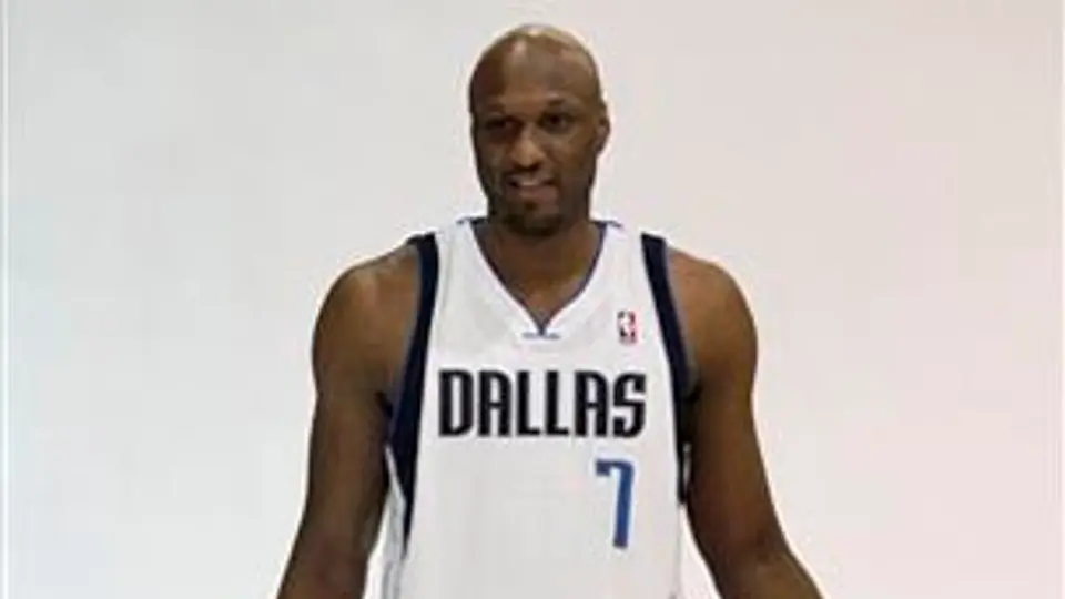 Odom asegura que los Lakers le faltaron al respeto